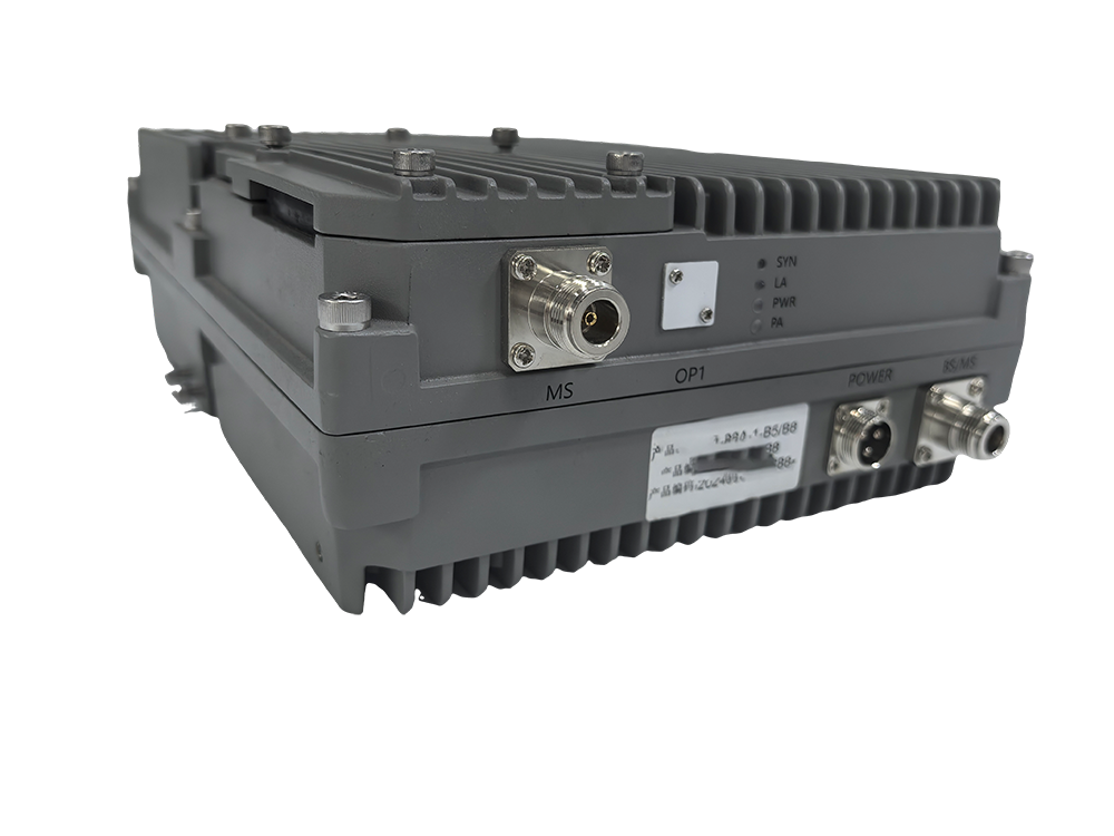  海阳三频手机信号接收器2000㎡